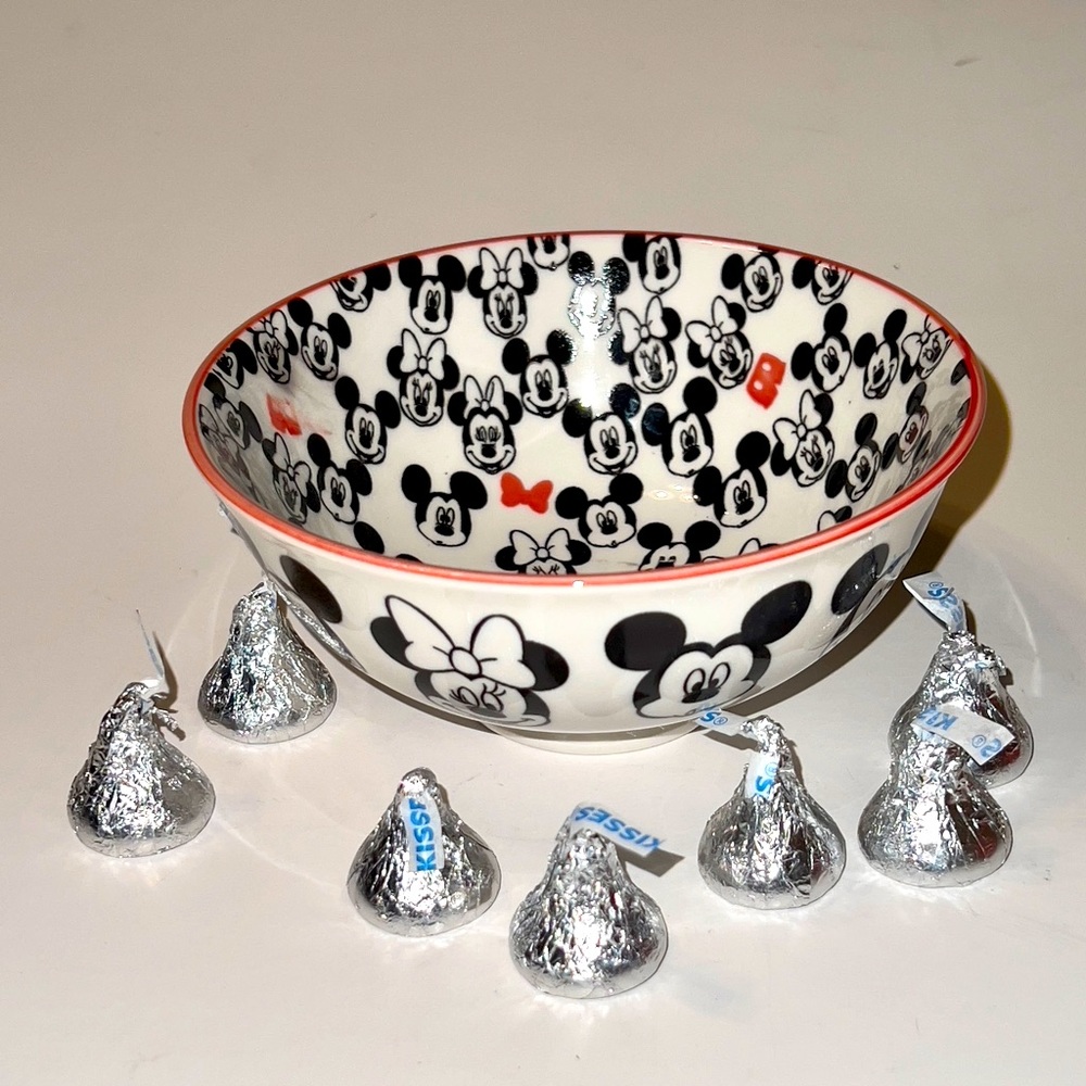 Disney Mickey & Minnie Faces Tidbit Bowl 5” perfect ice cream or dessert